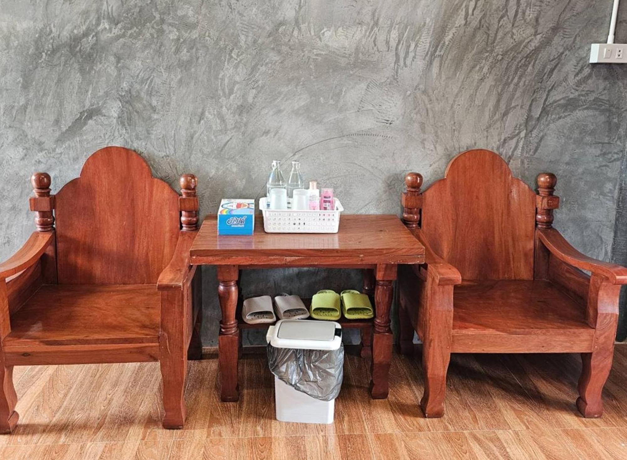 Nipatra Homestay Bangkok Eksteriør bilde