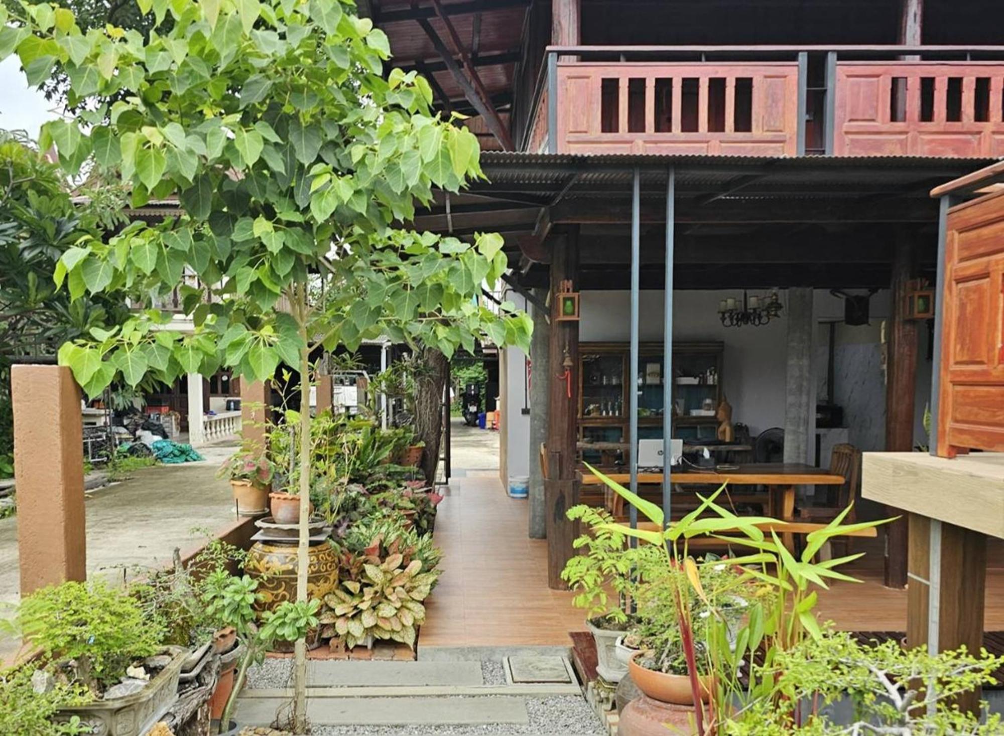 Nipatra Homestay Bangkok Eksteriør bilde